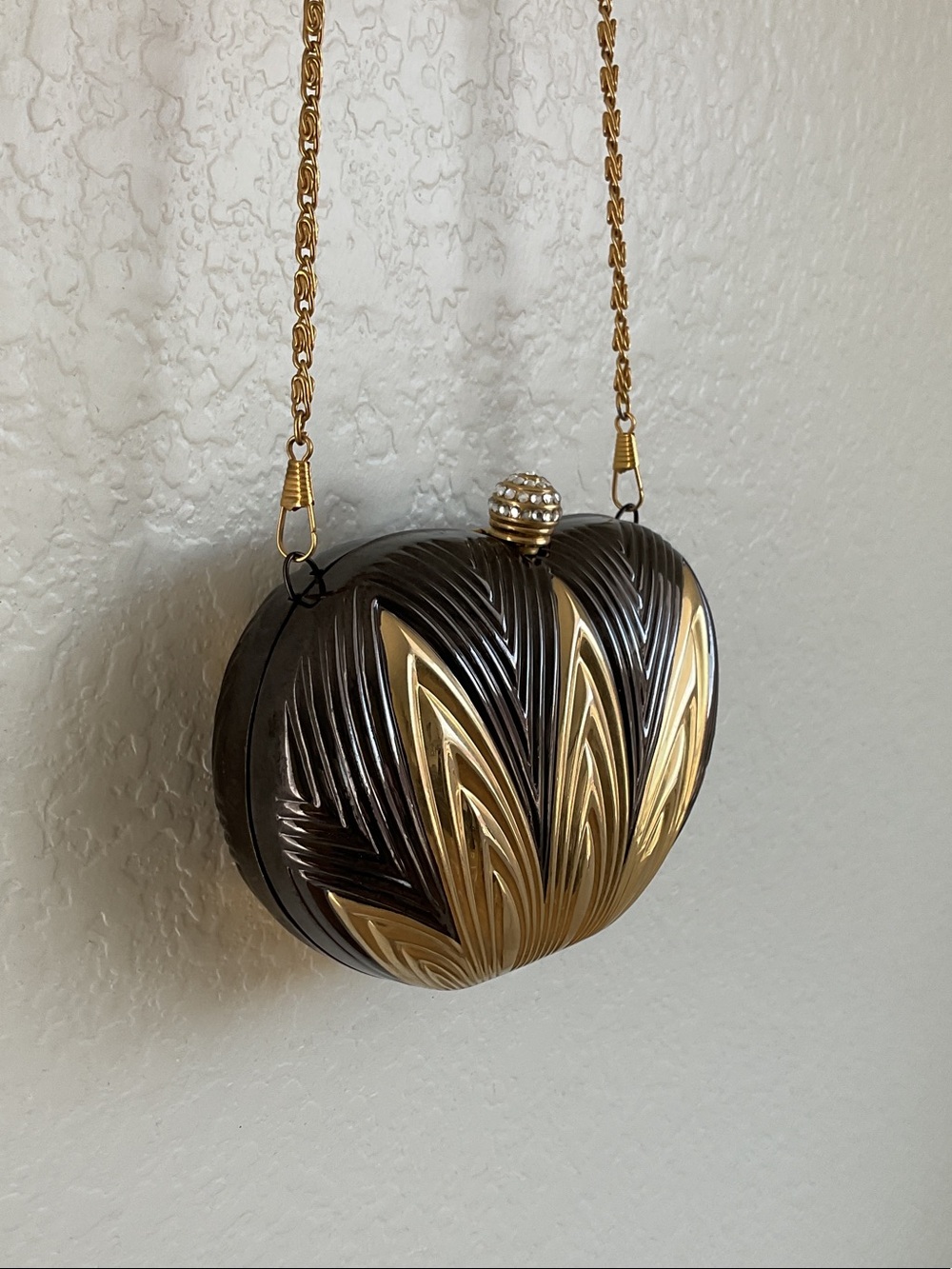 Gold and Black/Charcoal Gray Sculpted Leaf Crossbody Metal Clutch - Women Bags - Picture 2 of 15